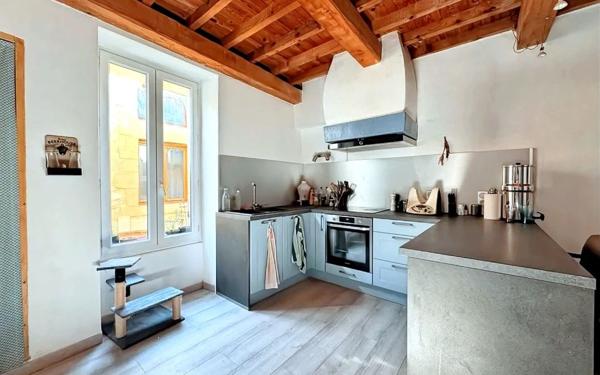 Maison à vendre    3 pièces •  Montfrin