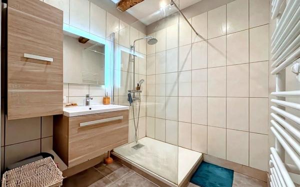 Maison à vendre    3 pièces •  Montfrin