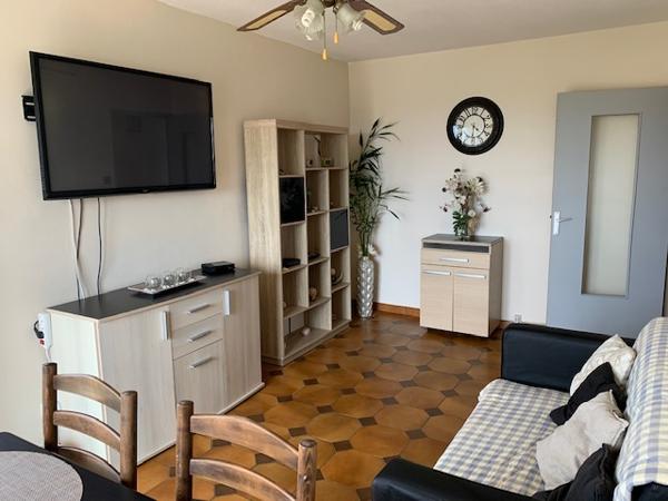 LOCATION A L'ANNEE - T3 meublé avec Balcon