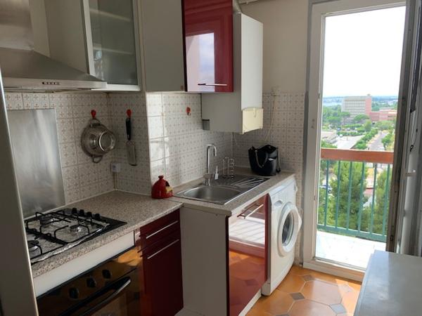 LOCATION A L'ANNEE - T3 meublé avec Balcon