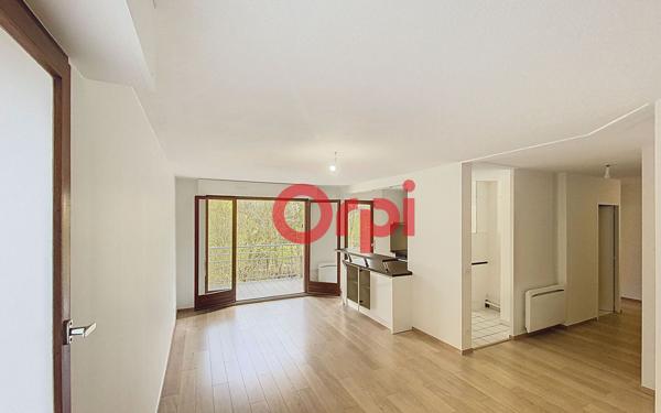 Appartement à louer    3 pièces •  Collonges-sous-Salève