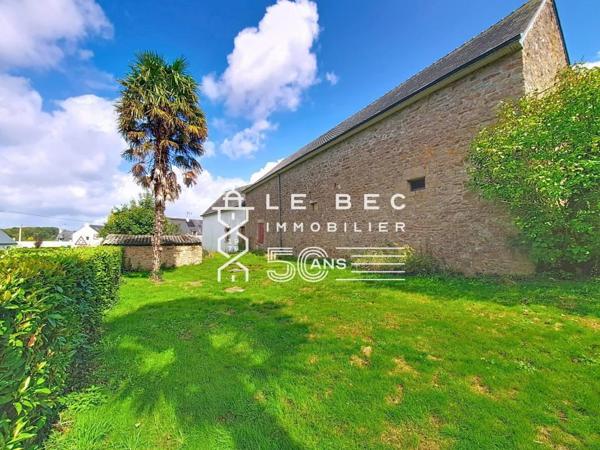 CAUDAN : Ensemble immobilier en pierres à rénover