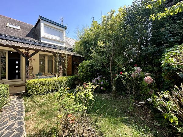 Charmante maison de ville avec jardin , Lorient