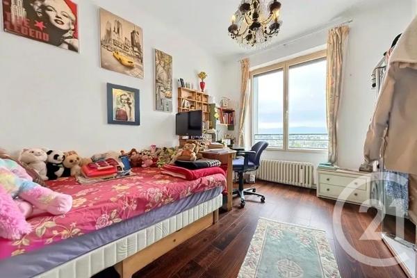 Appartement F5 à vendre  5 pièces - 104,81 m2 ST GERMAIN EN LAYE - 78