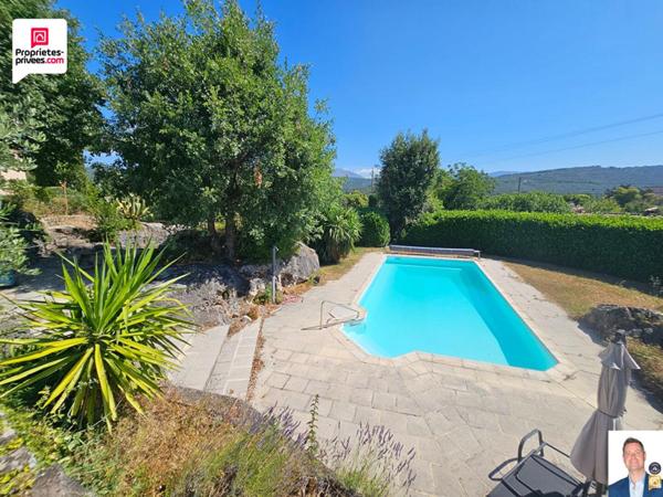 Très belle Villa Provençale 5 pièces 133 m2 avec grande piscine et terrain de 3000 m2