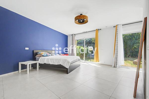 Maison
         6 pièces
        - 235 m² Bien prestige 599 000 € *