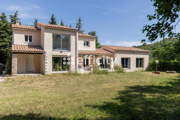Maison
         6 pièces
        - 235 m² Bien prestige 599 000 € *