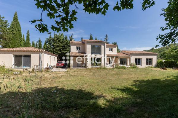 Maison
         6 pièces
        - 235 m² Bien prestige 599 000 € *