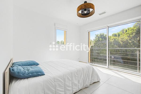Maison
         6 pièces
        - 235 m² Bien prestige 599 000 € *