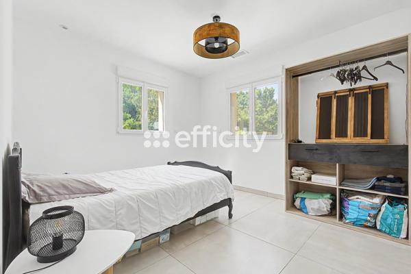 Maison
         6 pièces
        - 235 m² Bien prestige 599 000 € *