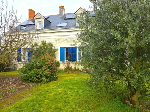 Magnifique Longère, ses 9 chambres et ses pièces de réception !