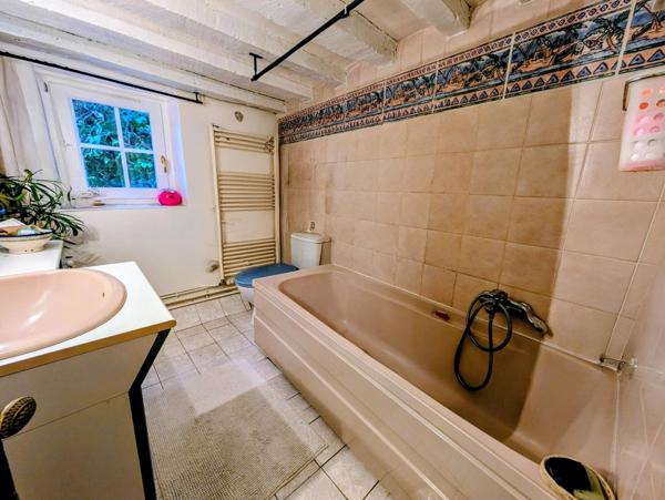 MAISON de VILLE proche LUZARCHES