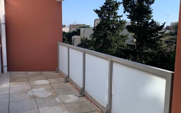 Appartement à louer    2 pièces • 52 m2 Nîmes