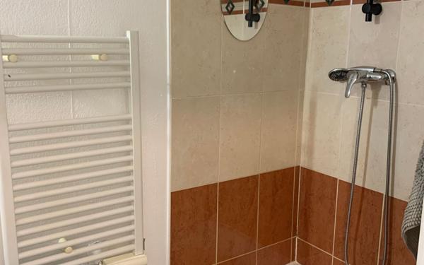 Appartement à louer    2 pièces • 52 m2 Nîmes