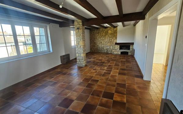 Immeuble à vendre    9 pièces •  Neufchef