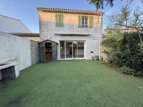 Maison 3 chambres - jardinet - garage