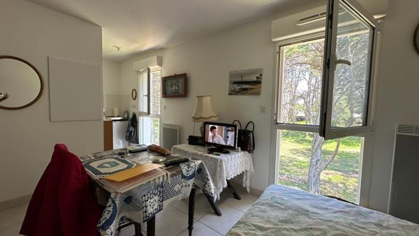 QUIBERON - À vendre : Appartement T1 avec jolie vue, belle résidence et un stationnement extérieur