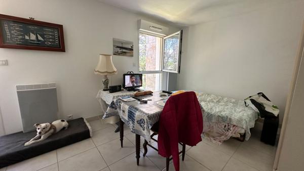 QUIBERON - À vendre : Appartement T1 avec jolie vue, belle résidence et un stationnement extérieur