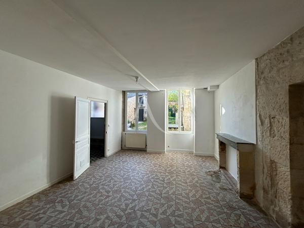 Appartement Saint Jean D Angely 4 pièce(s) 73 m2