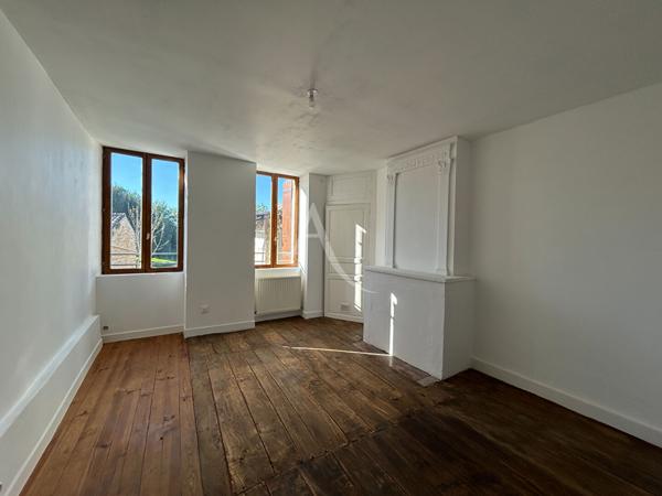 Appartement Saint Jean D Angely 4 pièce(s) 73 m2