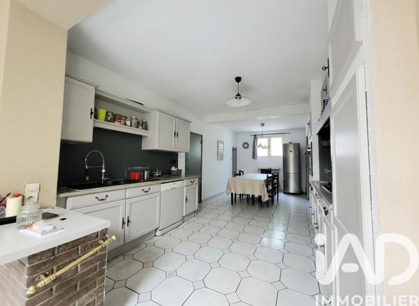 Maison à vendre 6 pièces 244 m² Saint-Just-Saint-Rambert