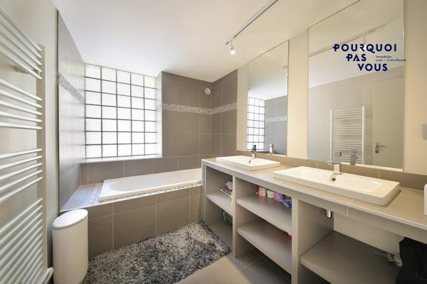 Maison Triplex Piscine Jacuzzi