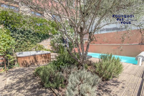 Maison Triplex Piscine Jacuzzi