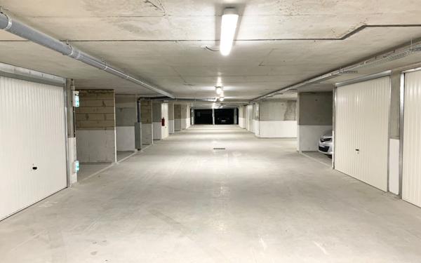 Stationnement à louer    13 m2 Saint-Maur-des-Fossés