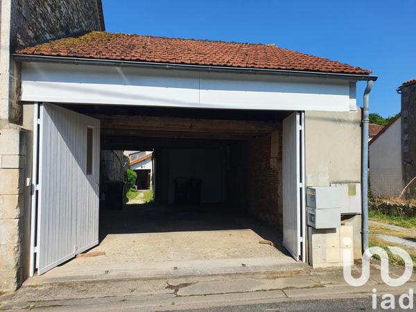 Immeuble à vendre 210 m² Chasseneuil-sur-Bonnieure