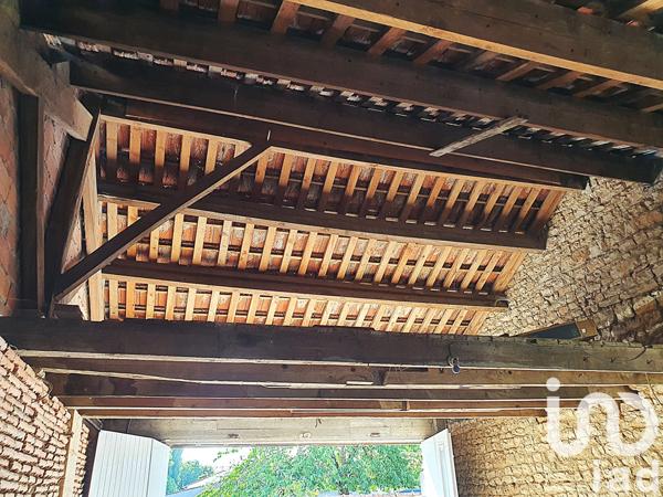 Immeuble à vendre 210 m² Chasseneuil-sur-Bonnieure