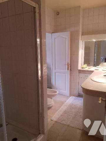 Venez visiter cette belle maison construite en 1994, d'env. 117m² élevée sur sous-sol total com...