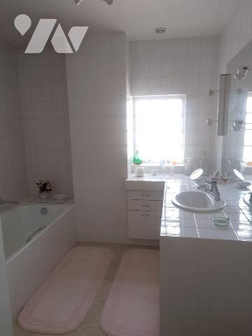 Venez visiter cette belle maison construite en 1994, d'env. 117m² élevée sur sous-sol total com...