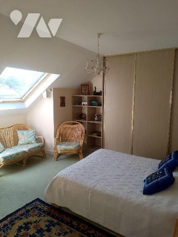 Venez visiter cette belle maison construite en 1994, d'env. 117m² élevée sur sous-sol total com...