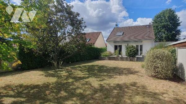 Venez visiter cette belle maison construite en 1994, d'env. 117m² élevée sur sous-sol total com...