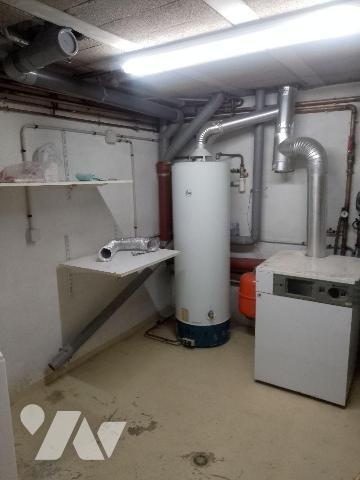 Venez visiter cette belle maison construite en 1994, d'env. 117m² élevée sur sous-sol total com...