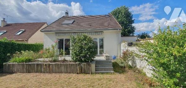 Venez visiter cette belle maison construite en 1994, d'env. 117m² élevée sur sous-sol total com...