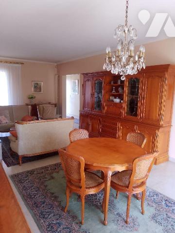 Venez visiter cette belle maison construite en 1994, d'env. 117m² élevée sur sous-sol total com...