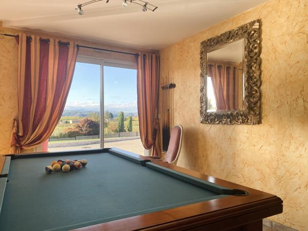 Tain-l'Hermitage (26600) Maison 220 m² avec 2200 m² terrain avec piscine - 5 min de Tain l'Hermitage