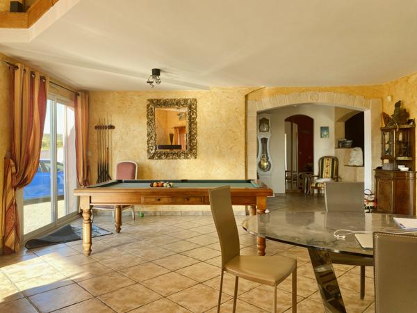 Tain-l'Hermitage (26600) Maison 220 m² avec 2200 m² terrain avec piscine - 5 min de Tain l'Hermitage