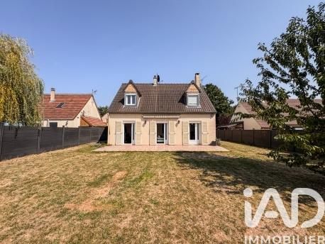 Maison à vendre 6 pièces 130 m² Auneau-Bleury-Saint-Symphorien