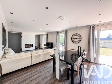 Maison à vendre 6 pièces 130 m² Auneau-Bleury-Saint-Symphorien