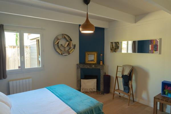 ST AUGUSTIN/MERIGNAC: JOLIE MAISON FAMILIALE DE TYPE 6 AVEC JARDIN PISCINE AU CALME