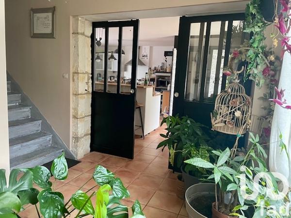 Maison à vendre 10 pièces 245 m² Neuville-de-Poitou