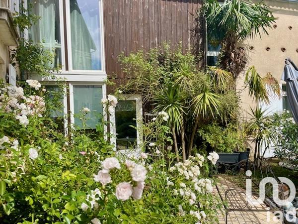 Maison à vendre 10 pièces 245 m² Neuville-de-Poitou