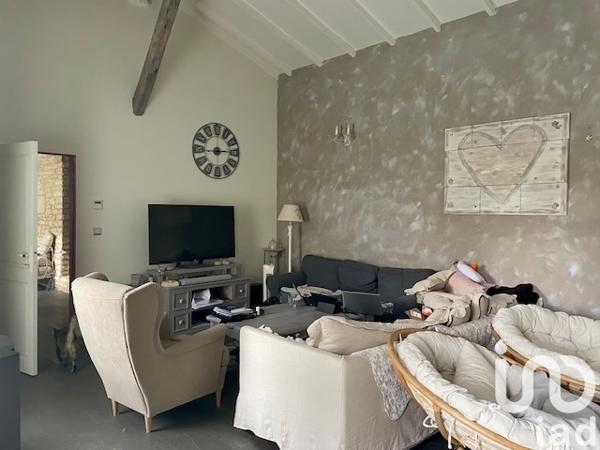 Maison à vendre 10 pièces 245 m² Neuville-de-Poitou