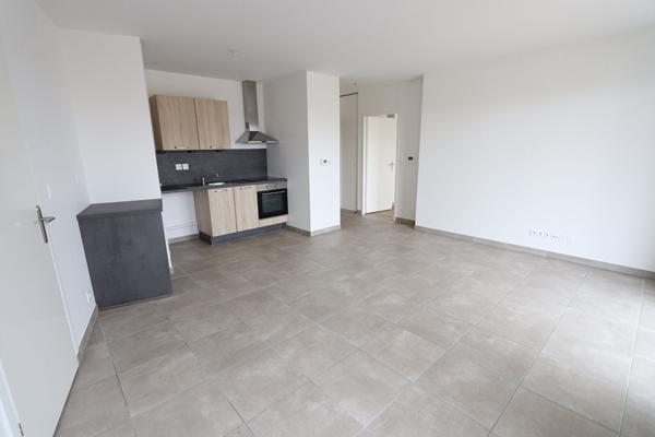 HYPERCENTRE - T3 de 67 m² AVEC BALCON ET PARKING (DEFISCALISATION PINEL)