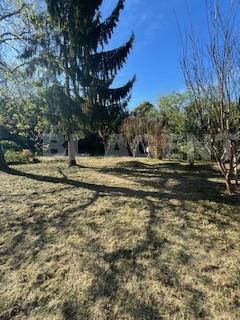 🏡 Maison de ville à rénover – 4 pièces – 107 m² – Jardin en bord de rivière