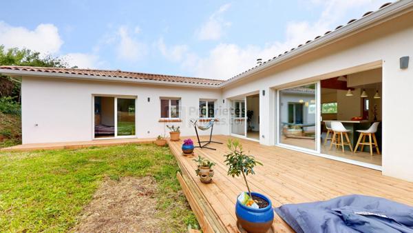 Maison contemporaine de plein-pied de 2024