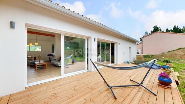 Maison contemporaine de plein-pied de 2024