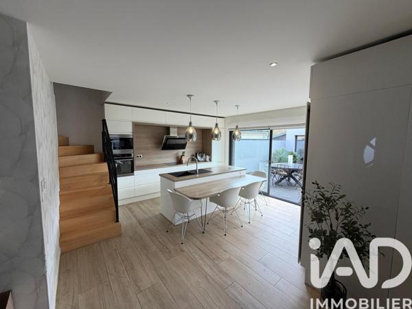 Maison à vendre 7 pièces 150 m² Paray-Vieille-Poste
